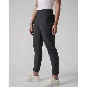 Athleta Chelsea Cargo Pant Black Lightweight Quick Dry Stretch Hiking Travel 4